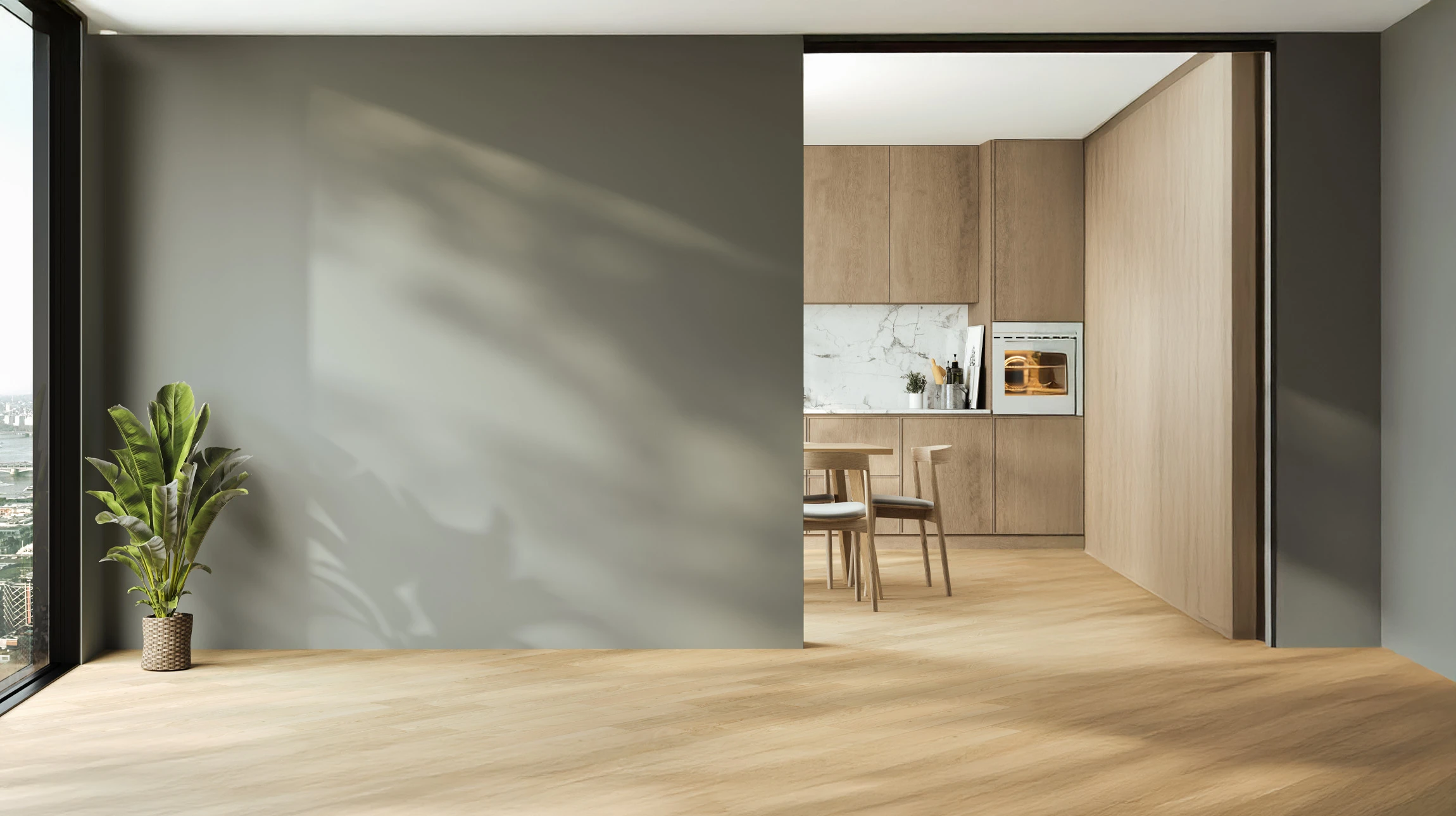 Salon moderne avec canapé d'angle gris, parquet en lames de bois clair, mur d'accent bleu turquoise. Meuble de rangement blanc et bois avec casiers à bouteilles, plantes vertes en pots. Luminaire suspendu design, fenêtres avec encadrements blancs, plafond avec poutre apparente peinte en blanc. Décoration contemporaine épurée.